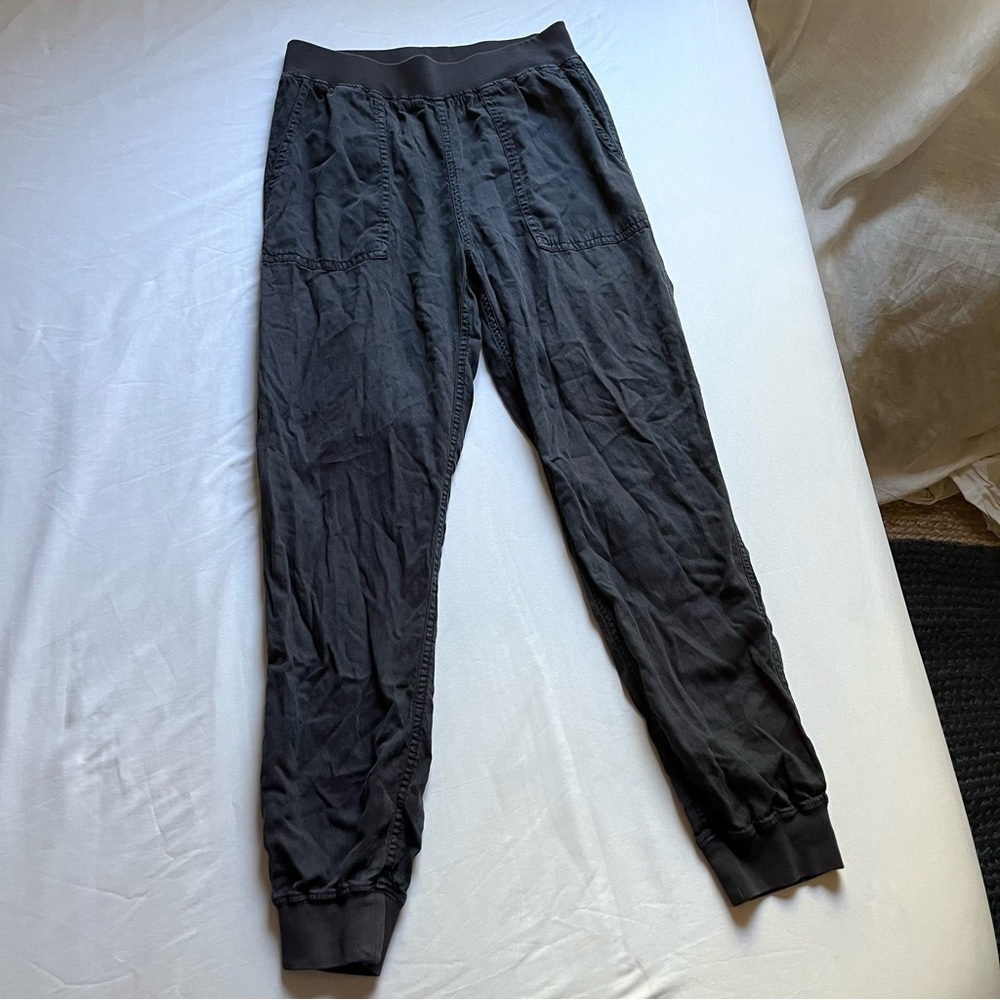 FAHERTY dark grey black linen elastic waist slim leg cropped jogger‎ pants